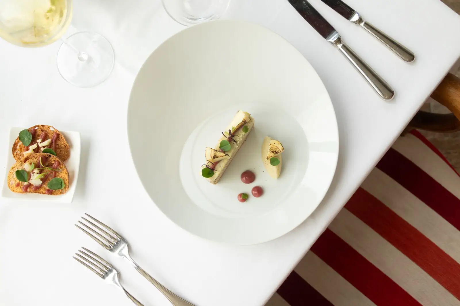 Fine dining at Calmorian Resort Stay