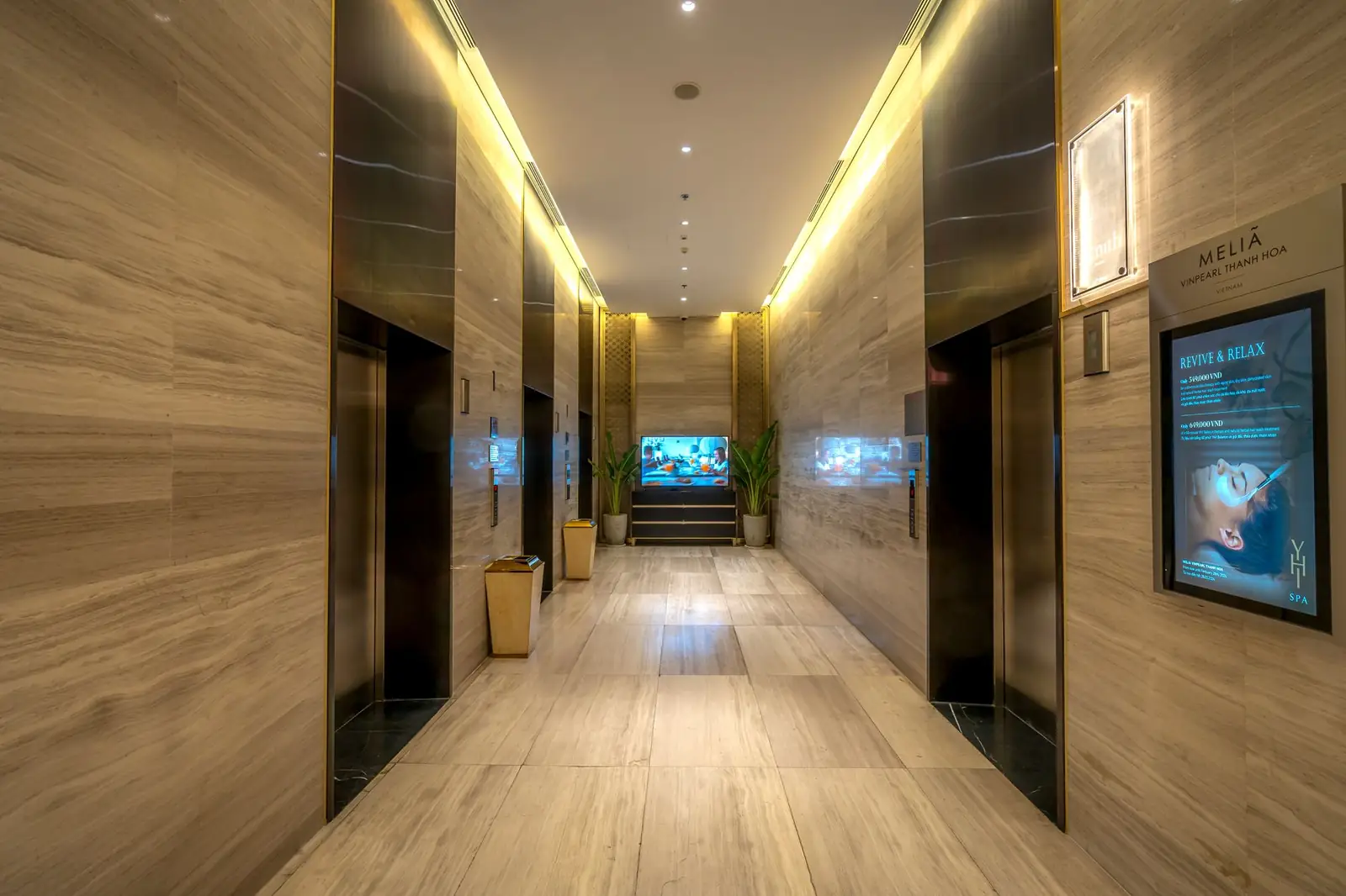 Calmorian Resort Stay interior corridor